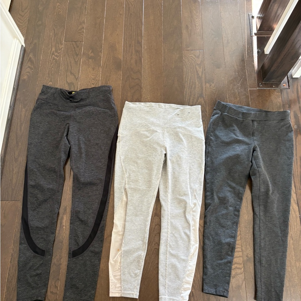 Women small and medium yoga pants / fitness pants leggings dark Heather gray